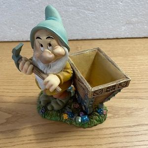 Snow White & the 7 Dwarfs Desk Set Bashful Paperclip Holder Disney 1999 Retired